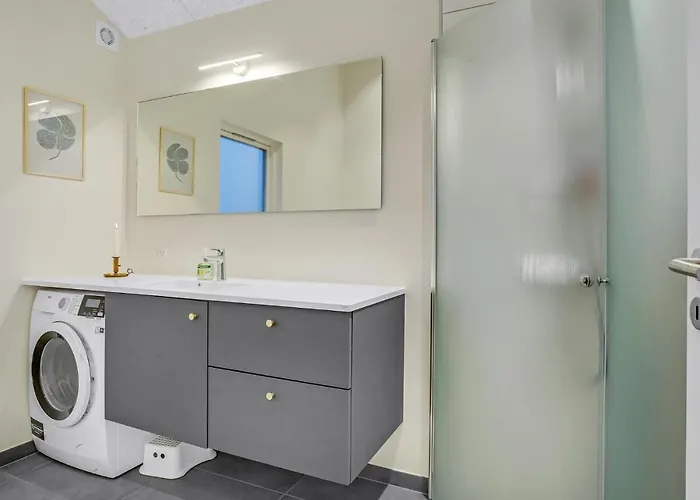 In With Wifi Semesterbostad *